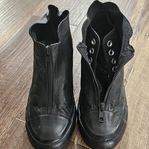 Stylish Black Women's Boots